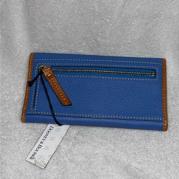 NWT Dooney and Bourke Pebble Leather credit card wallet. - Picture 2 of 10